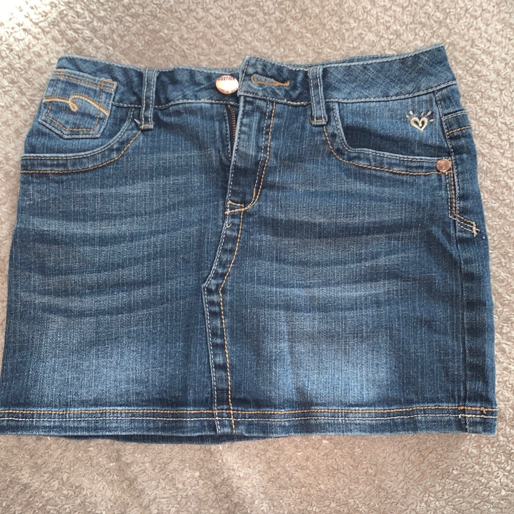Justice skort
